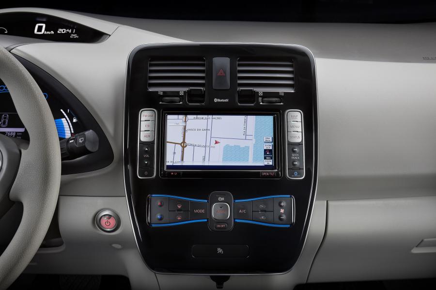  Nissan Leaf 2010 года  (фото 65 из 77)